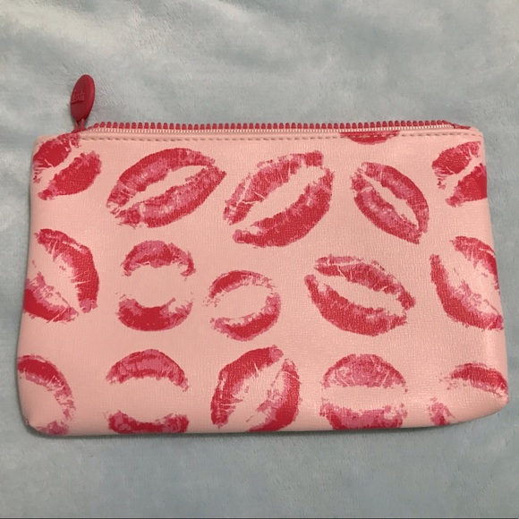 ipsy Handbags - Brand new lips Ipsy Make-up bag